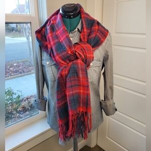 EDDIE BAUER OVERSIZE BLANKET SCARF SHAWL WRAP RED & BLUE PLAID FRINGE WOMEN OS